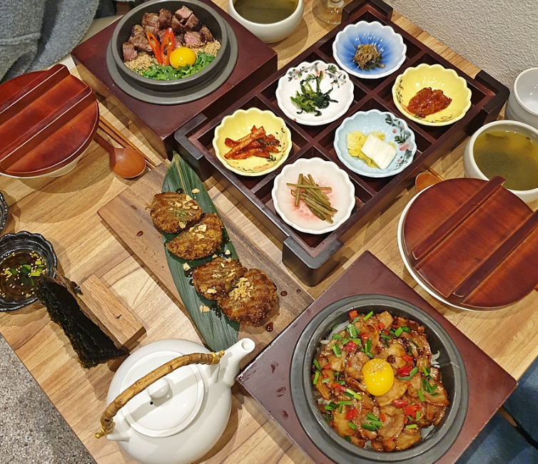 고우성수 솥밥 한상차림